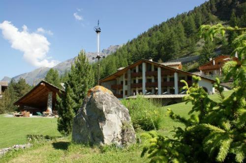 Eco Wellness Hotel Notre Maison 코네 외부 사진